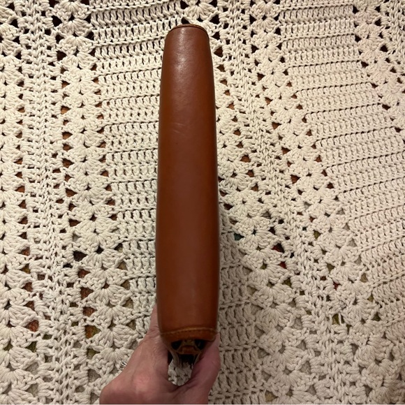 Day-Timer Vintage Green and Brown Leather Zipper Planner/Calendar - Picture 2 of 16